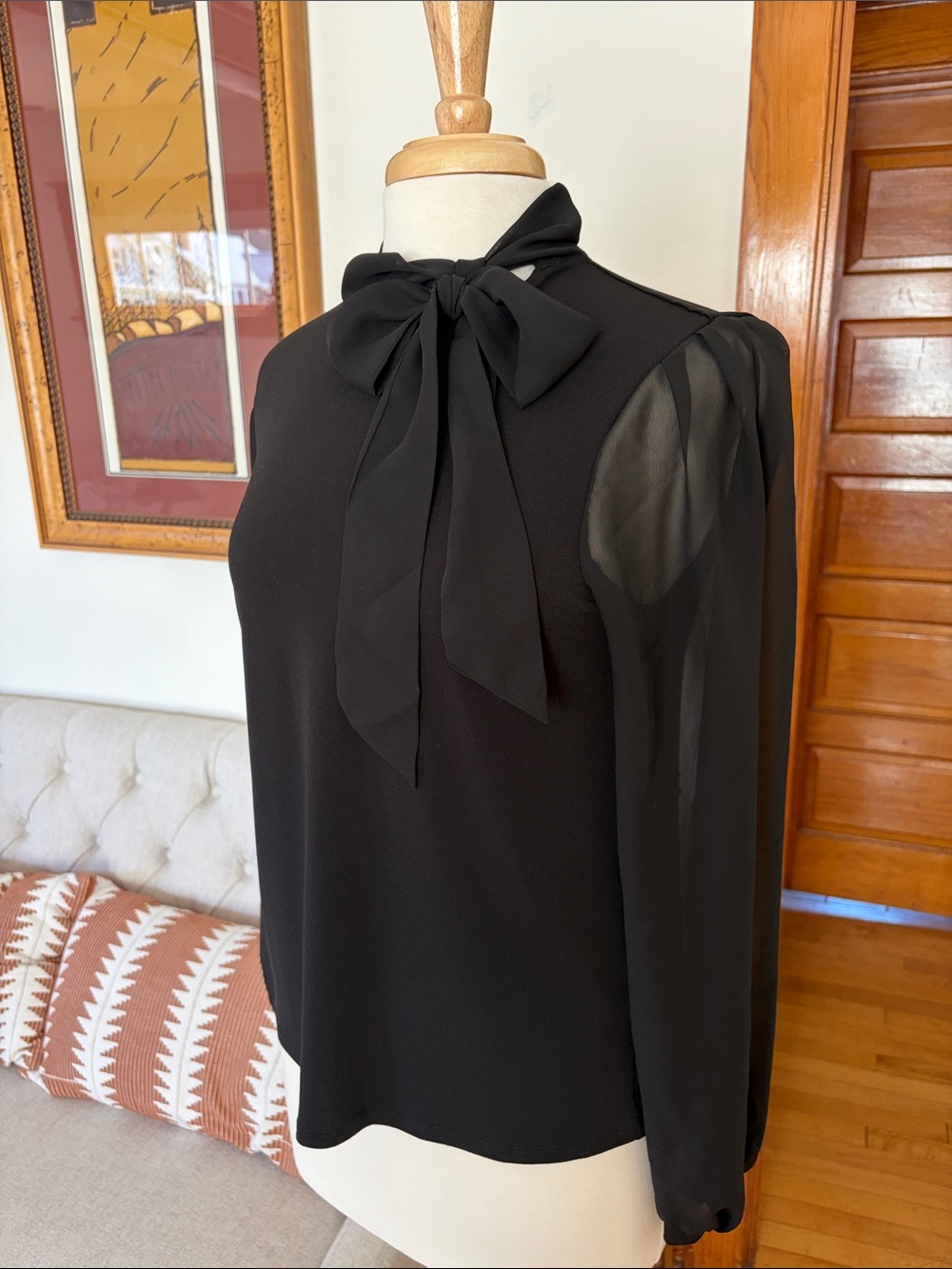 Cable & Gauge Black Tie-Neck Long Sleeve Blouse